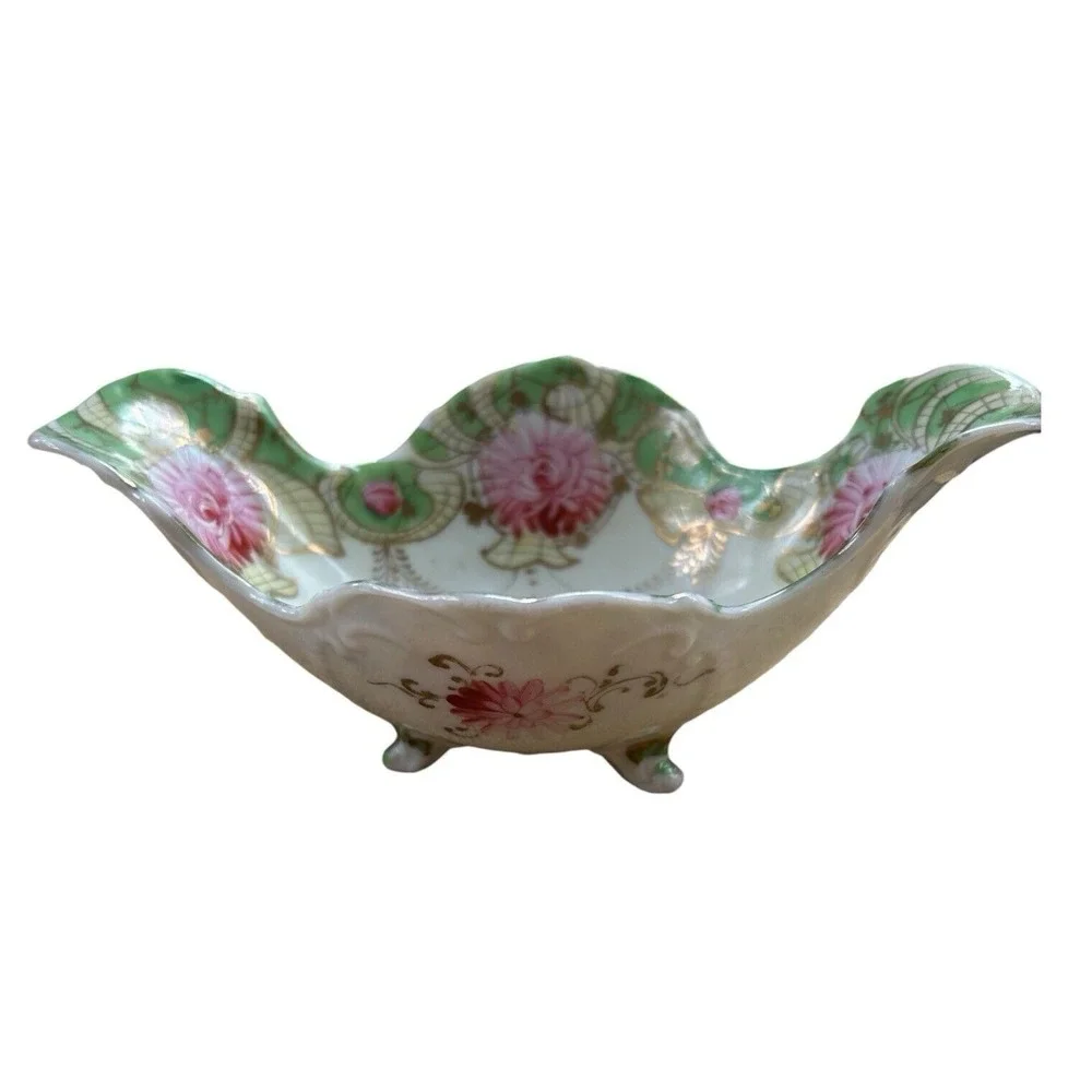 Fluted 4 Footed Bowl Nut‎ Dish Hand Painted unmarked vintage